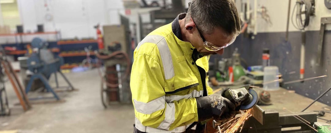 Fire Resistant vs. Flame Retardant Workwear: Choosing the Right Protection